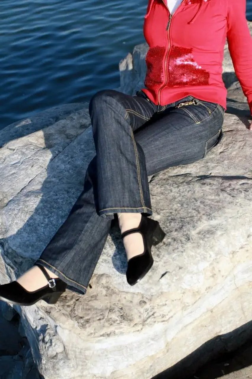 分享一组高跟布鞋美图