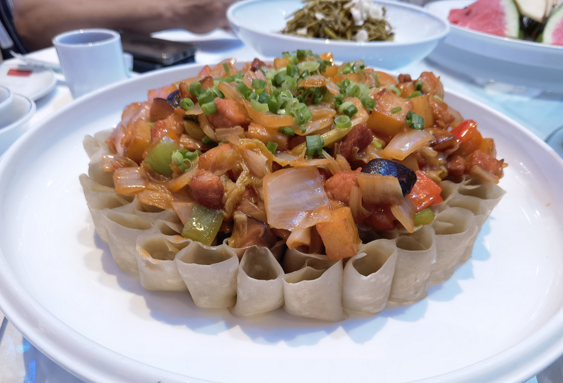 今天在赤城囍福缘酒店吃到了赤城的特色美食,很多都是应季的山野菜