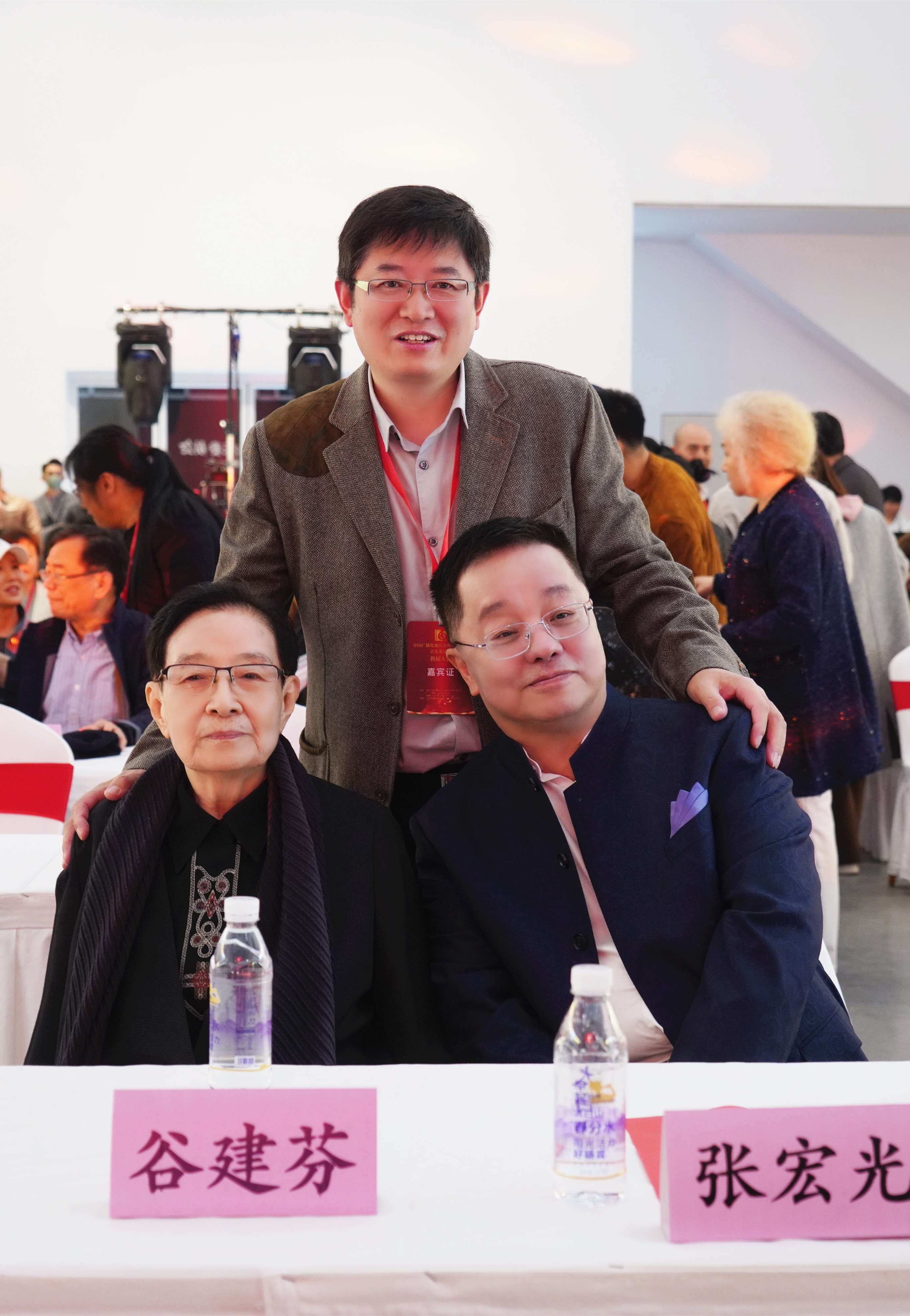 现场众星云集,谷建芬,张宏光,杨洪基,戴玉强,小柯,杨童舒,李双江,阎