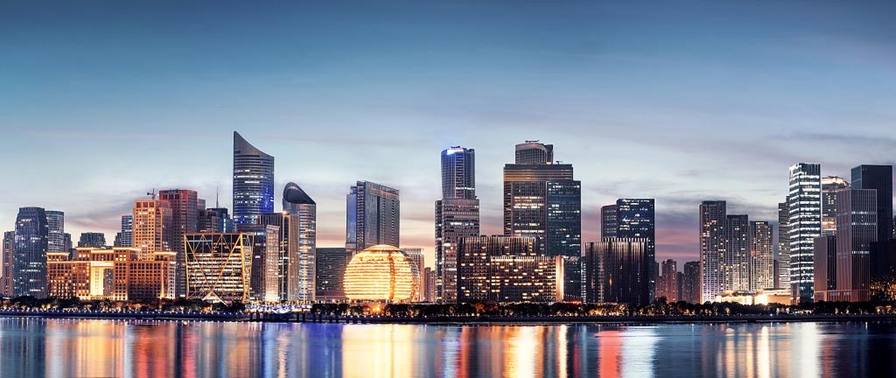 杭州这几年一直在发展各种新城,掰着手指算的出来的新城就有十几个