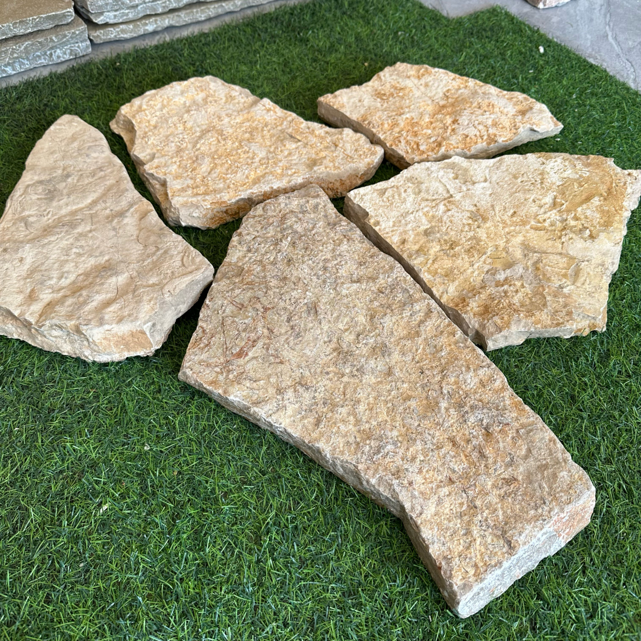 黄木纹碎拼石# #碎拼石# #米黄色碎拼石# 天然黄木纹碎拼石板岩文化