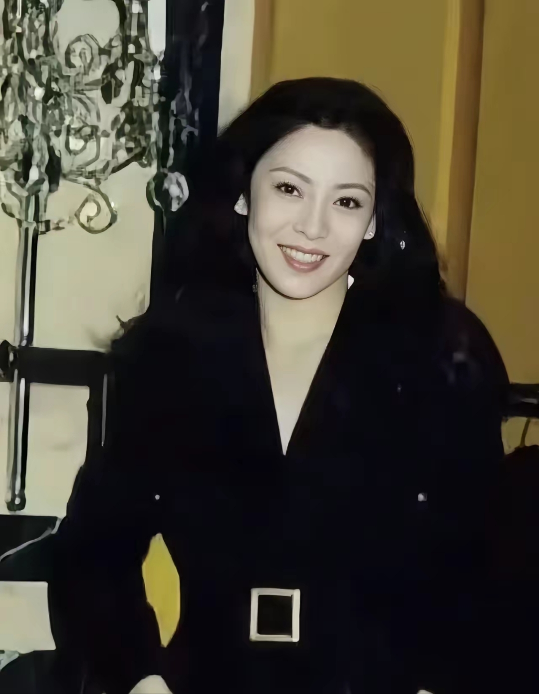 刚刚查了一下向太陈岚才发现她真的是外表美丽内心强大的代表