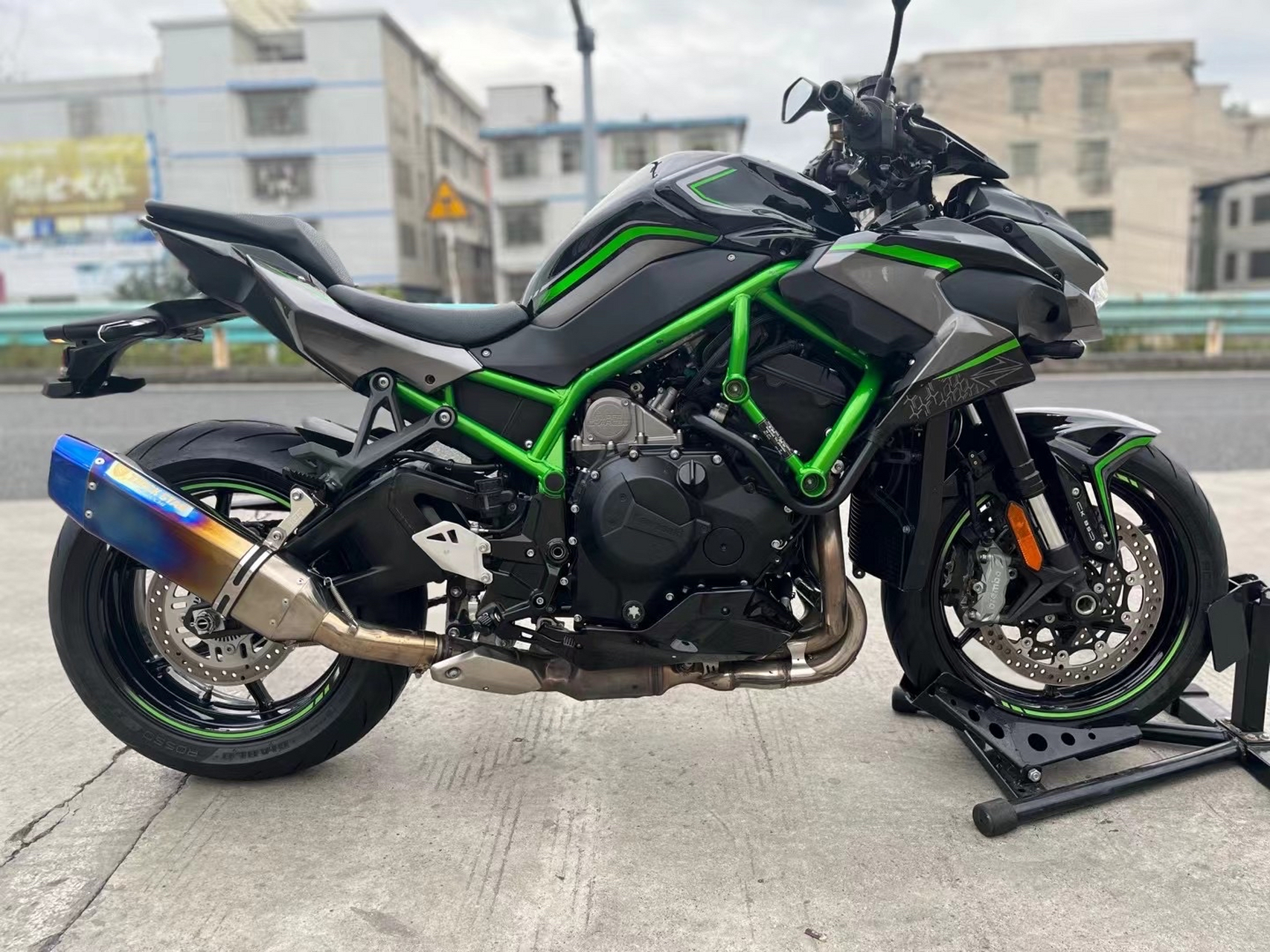 现货国内首台 哇哈哈2020年川崎zh2 准新车1843公里 只有一台喜欢的看