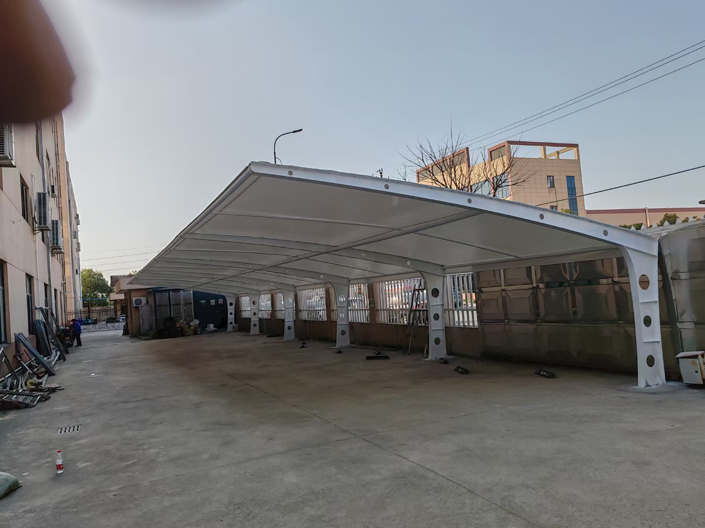 汽车停车棚 小区充电桩车棚 电动伸缩雨棚