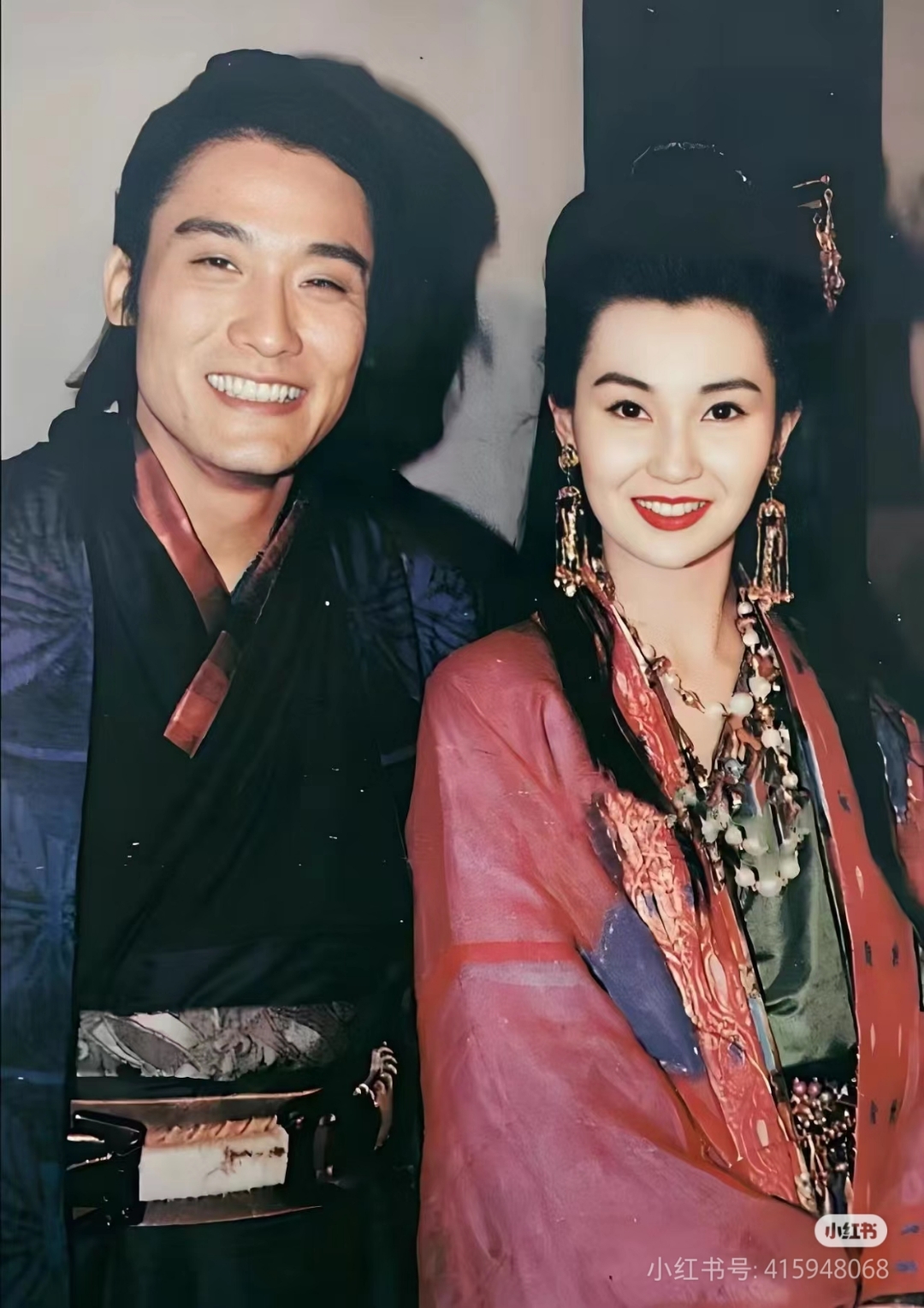 梁家辉与千面影后张曼玉携手对望,岁月沉淀下的经典瞬间