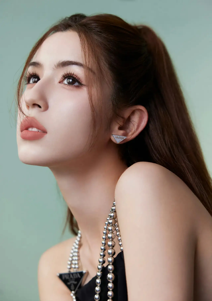 哈尼克孜#明星生图大赏# #养眼美女