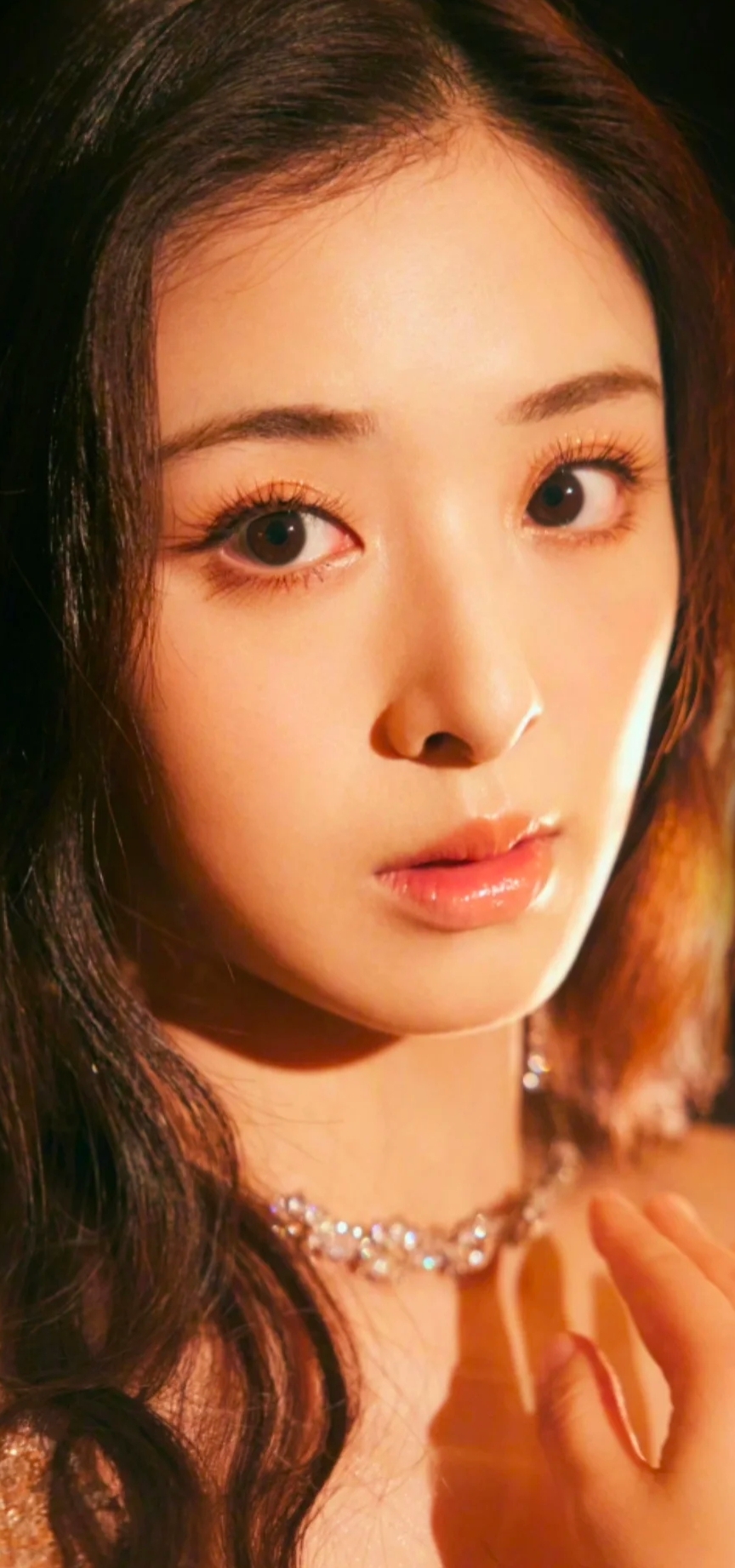 张含韵是一位多才多艺的艺人,兼具演员与歌手的双重身份