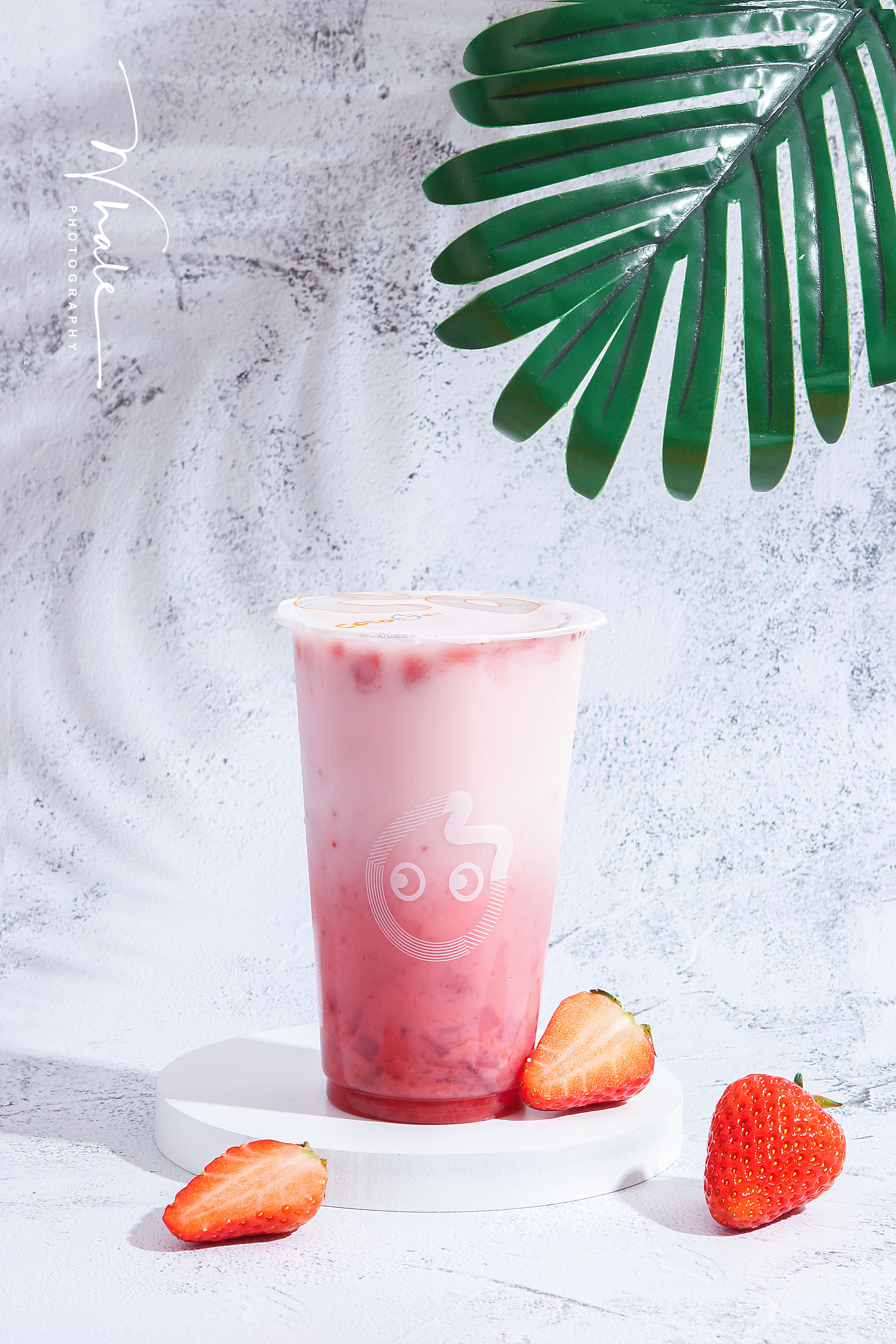 说来也是缘分,以前我的梦想就是开一家属于自己的奶茶店,雇两个员工守