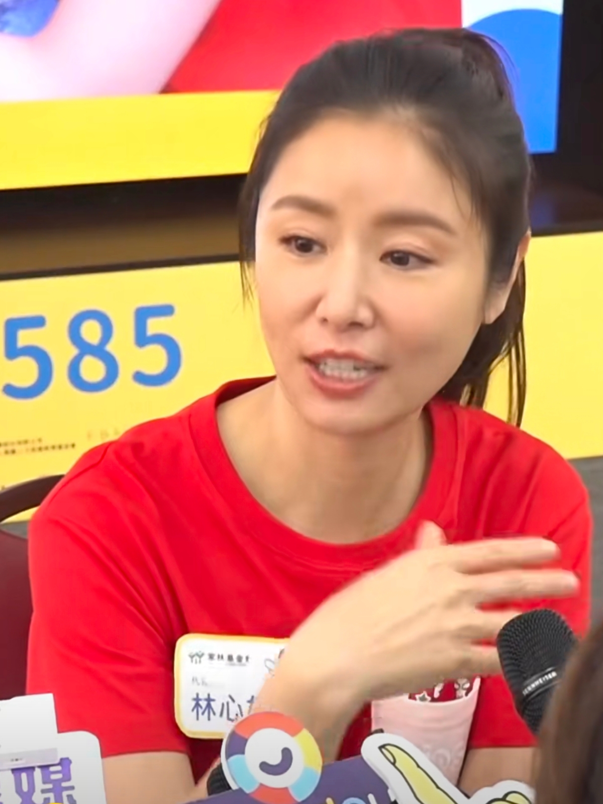 02据台媒,林心如出席活动被问及此前王力宏徐若瑄事件,对此她表示"