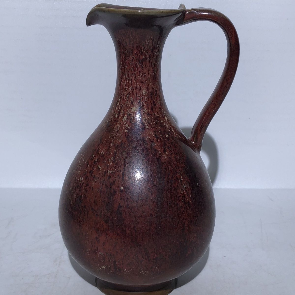 宋钧窑紫酱釉冰裂纹窑变色高足柄桃形囗花浇壶