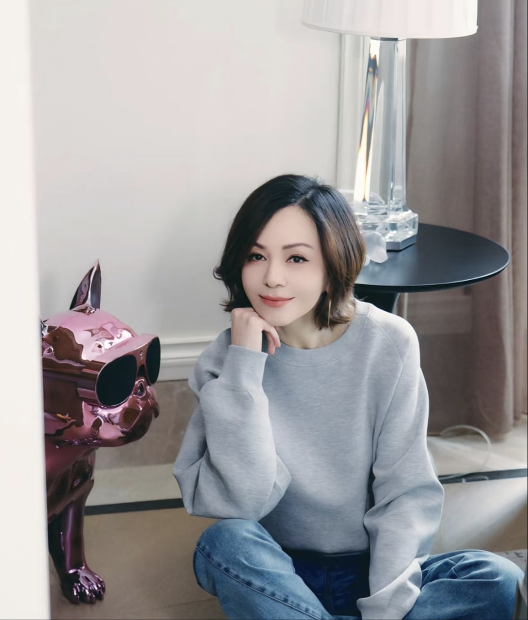 王琳有那么多财富住那么大房子还没老公儿子又在国外反正要是我都