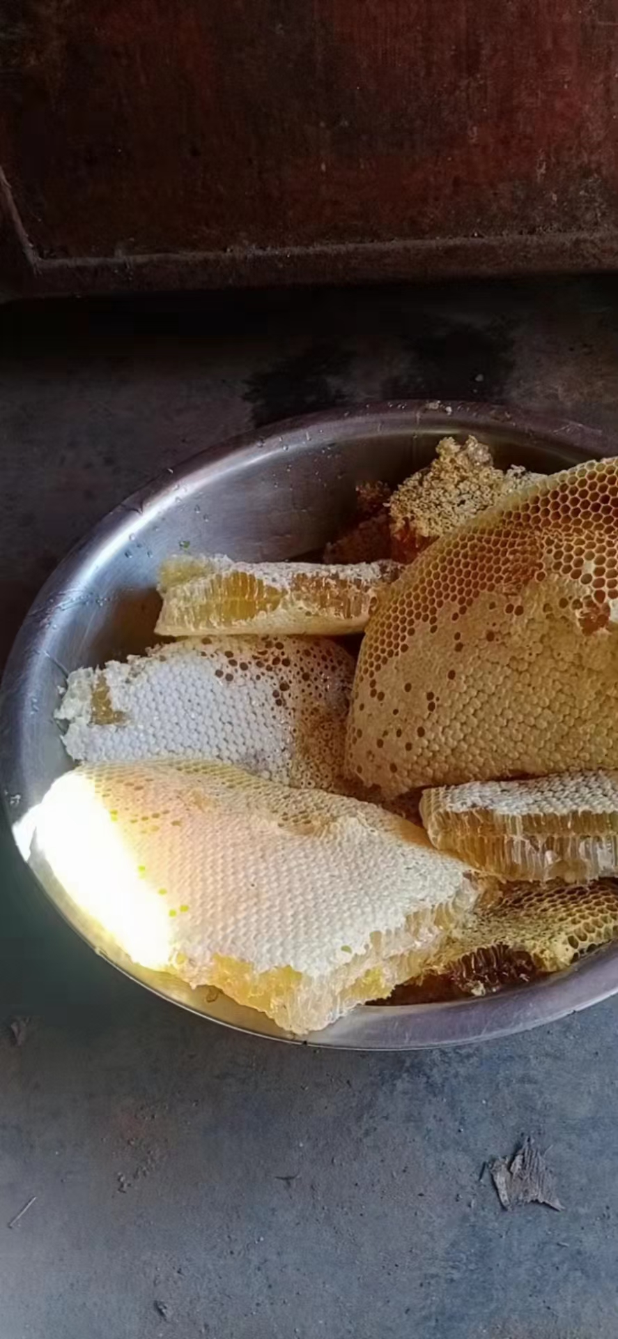 土蜜蜂糖图片(请问土蜜蜂糖有什么作用)