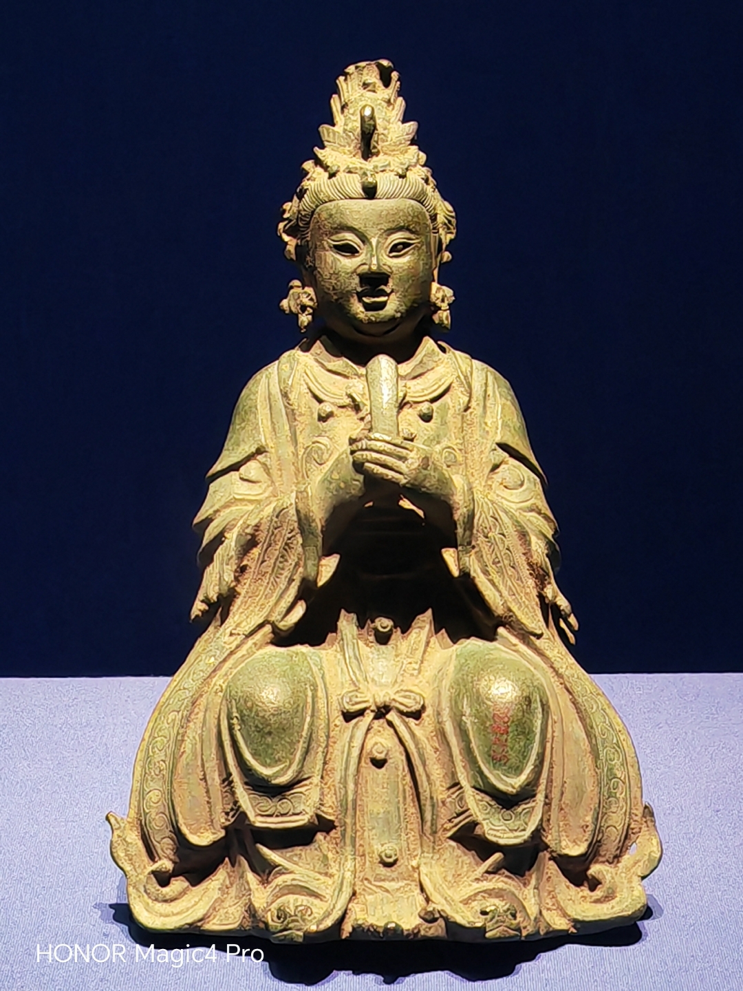 而这款碧霞元君像,更是将女性的婉约与佛的庄重完美结合.
