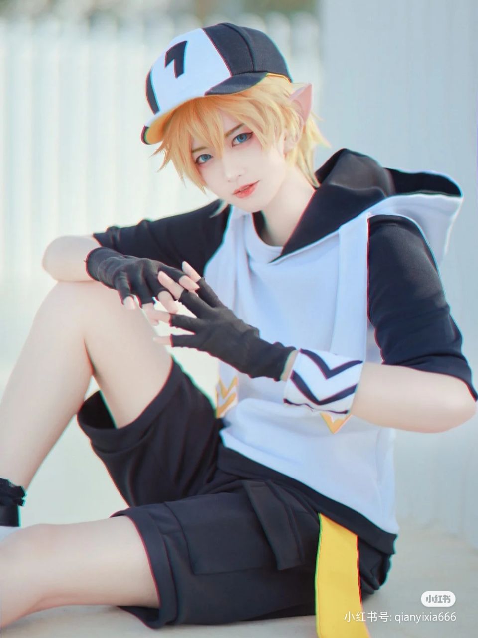 凹凸世界真人cos金片.