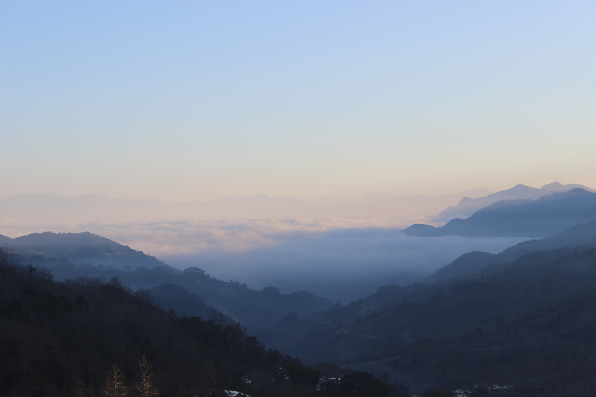 高山峻岭图片壁纸图片