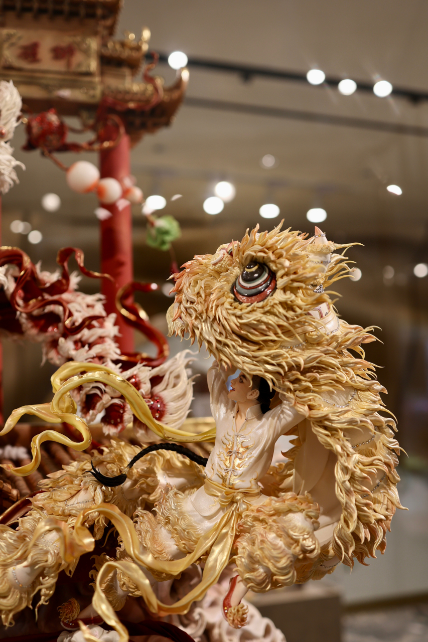 不夸张的说,这些精美绝伦的立体翻糖雕塑把我美得汗毛竖起,美到头皮