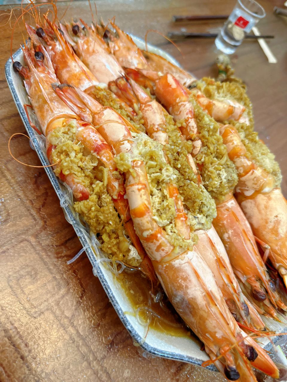 新鲜出炉蒜蓉粉丝红虎虾