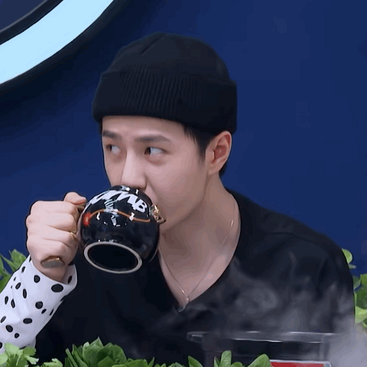 奶膘  飞起[左捂脸][左捂脸][左捂脸]