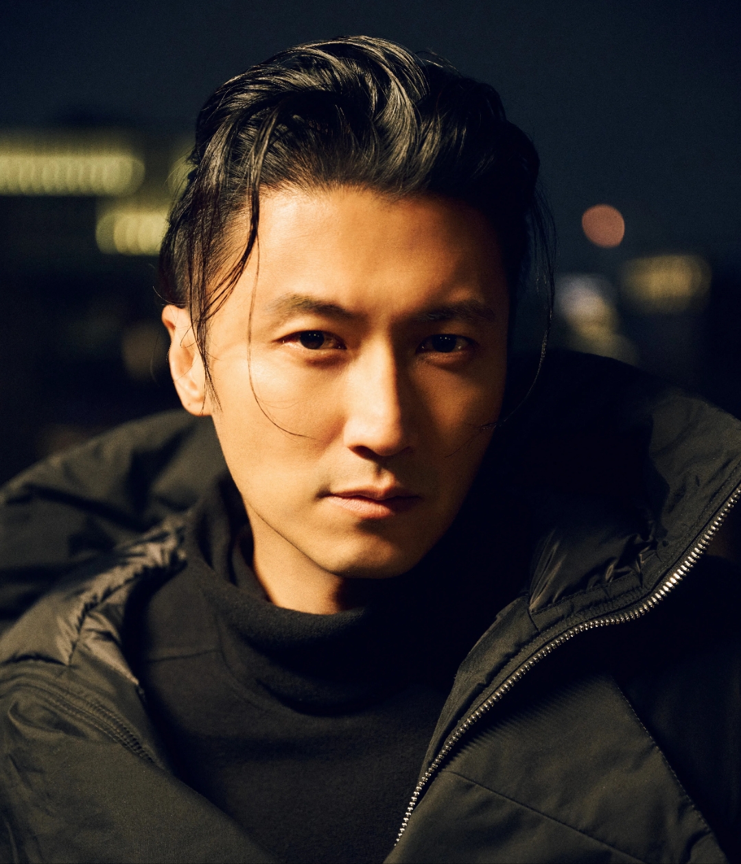 吴京,谢霆锋电影《镖人:风起大漠》自2024年7月开机以来,凭借原著漫画