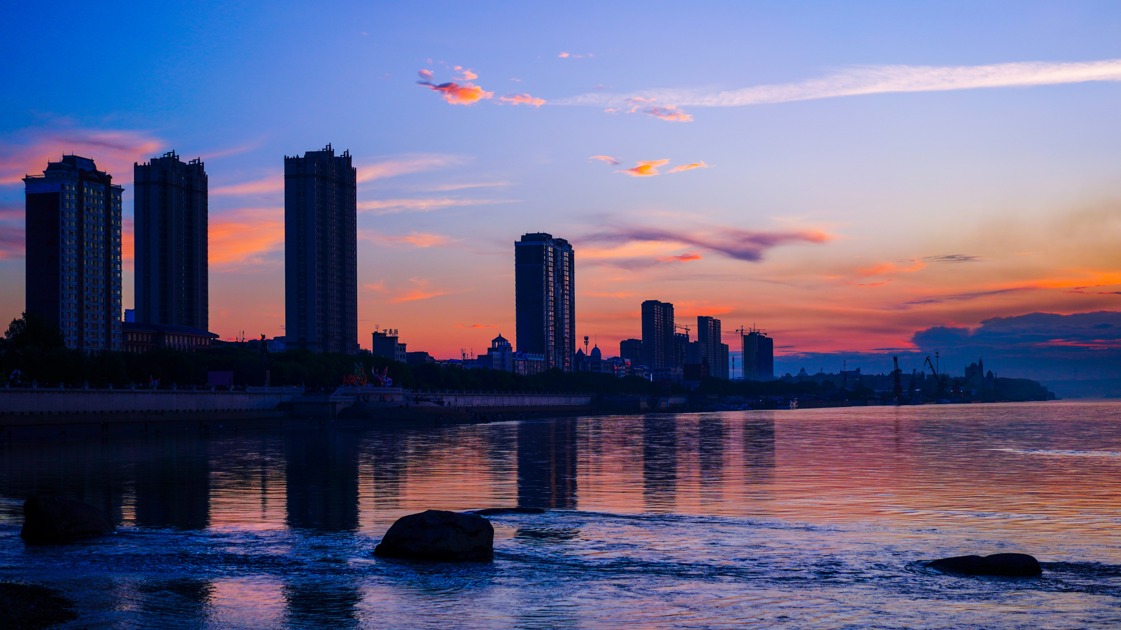 中俄双子城观夕阳