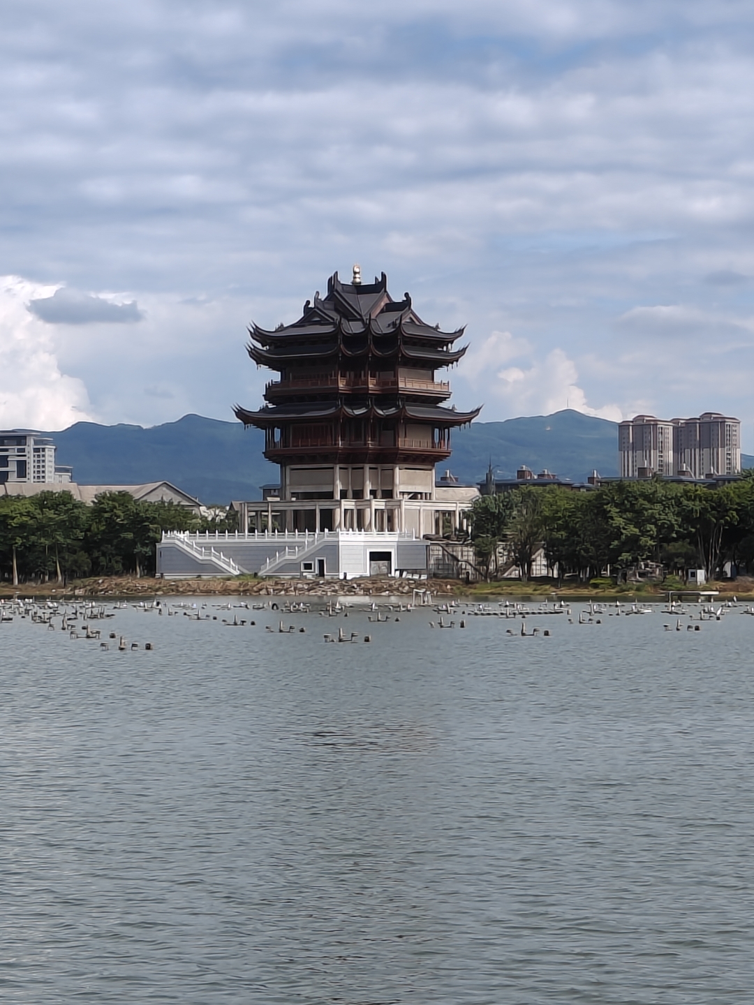 我60岁,有百来万存款,儿子跟我借30万买房我没借