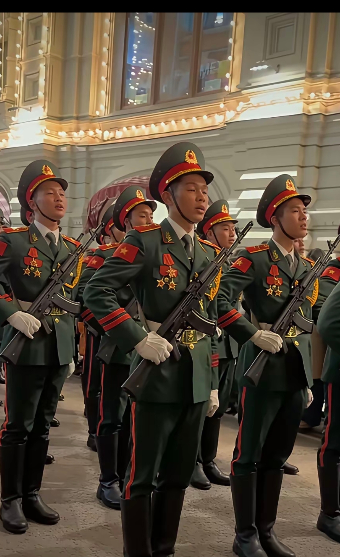学俄罗斯却没学到俄国士兵的霸气与傲气;学北国也没学到北国军队战