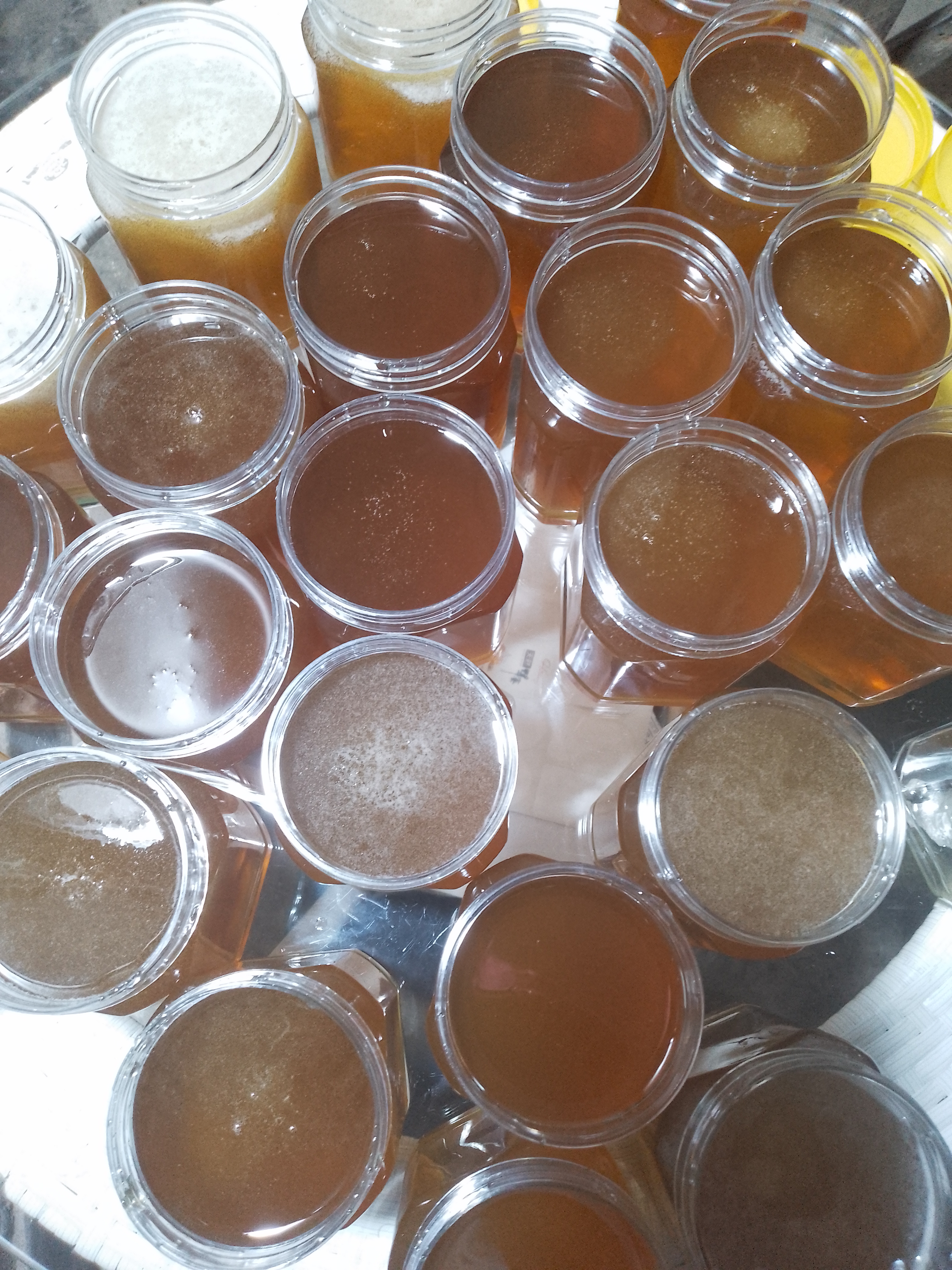 罐装蜂蜜要放冰箱吗冬天(罐装蜂蜜可以直接吃吗) 罐装蜂蜜要放冰箱吗冬天(罐装蜂蜜可以直接吃吗)