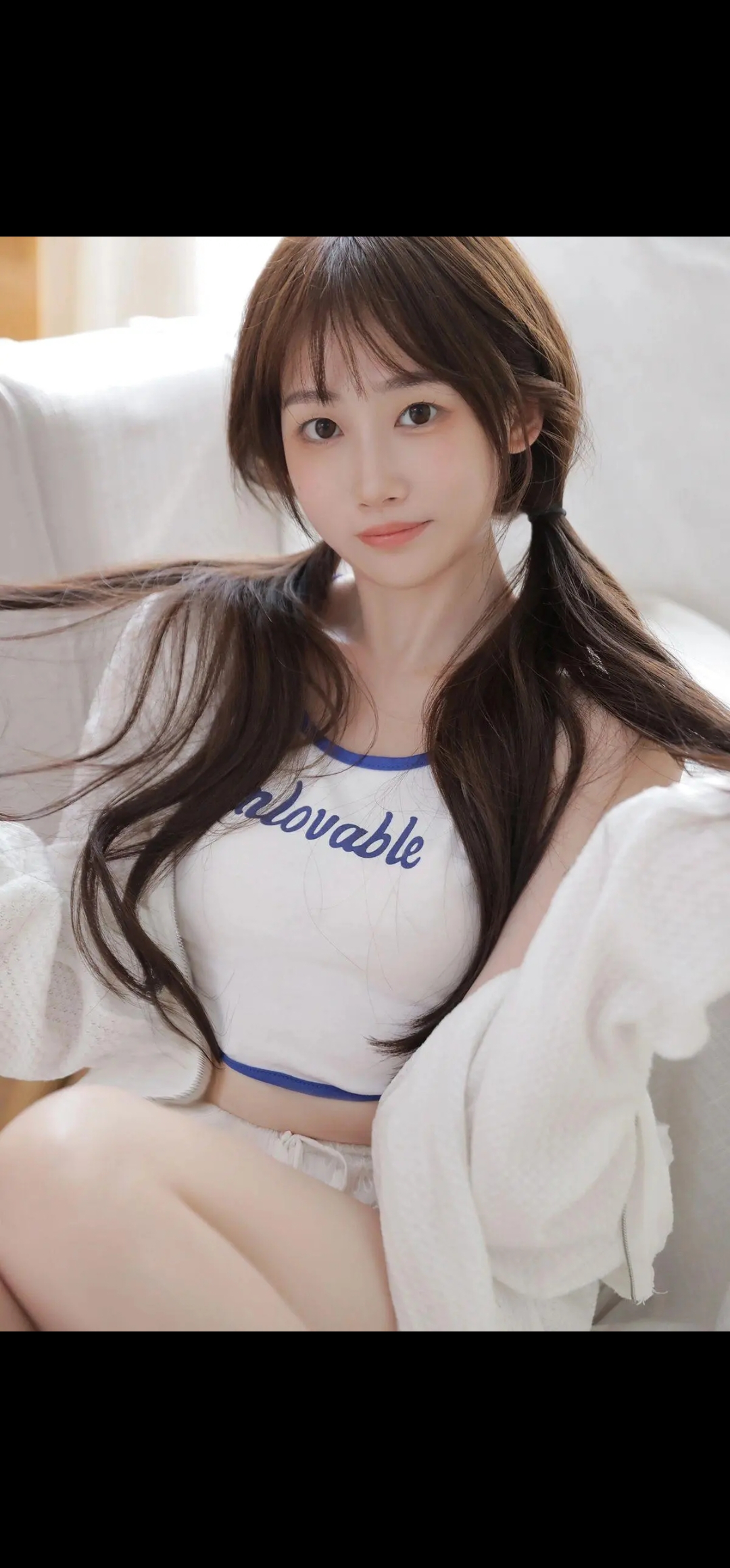 爱爱的小姐姐#养眼美女# #闪光的姐姐# #性感好身材# #传递正能量