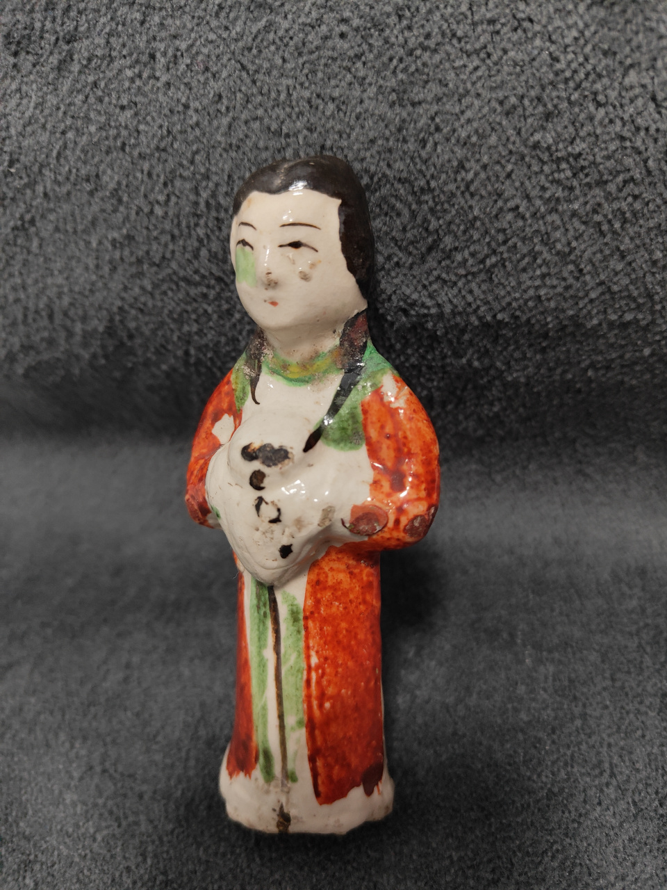 金代磁州窑红绿彩仕女俑