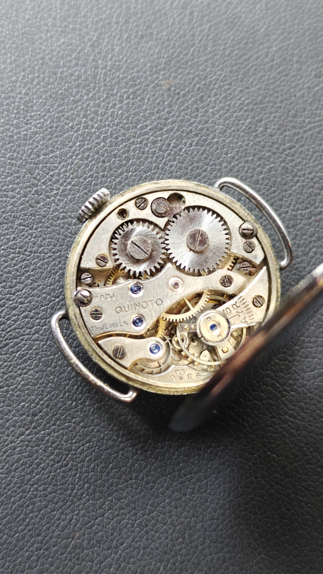 瑞士古董手动机械表,将官底,蓝色宝石轴承,有特色