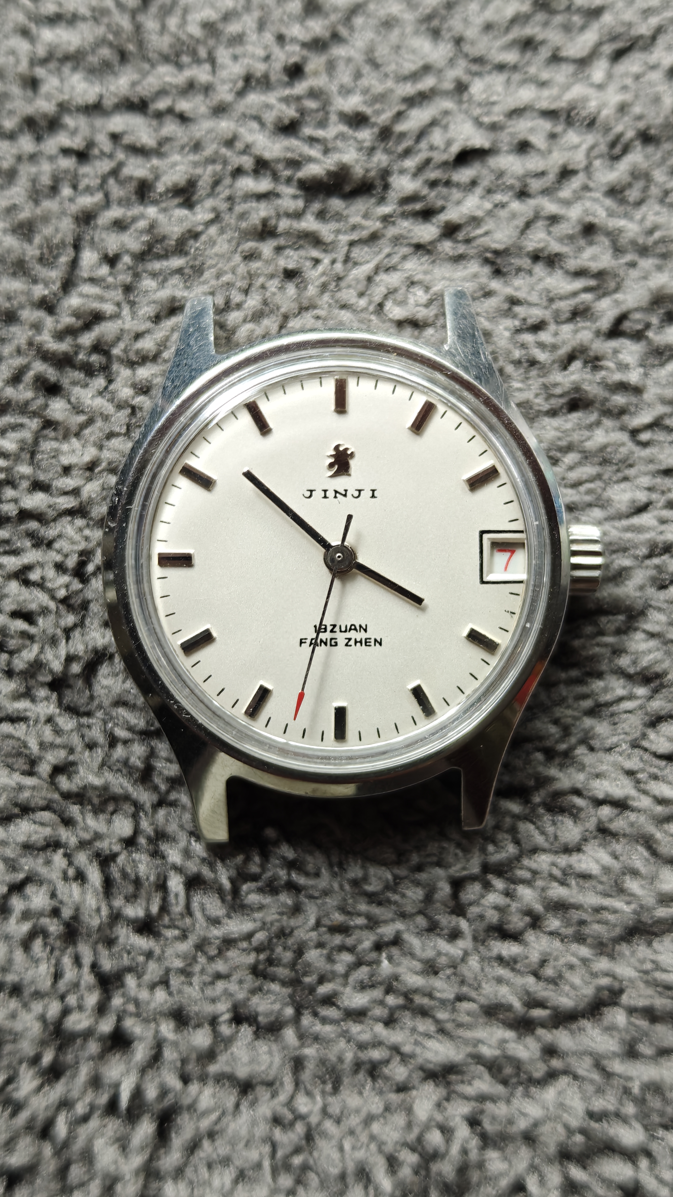 老上海金鸡7222j手动机械表,带日历,很少见