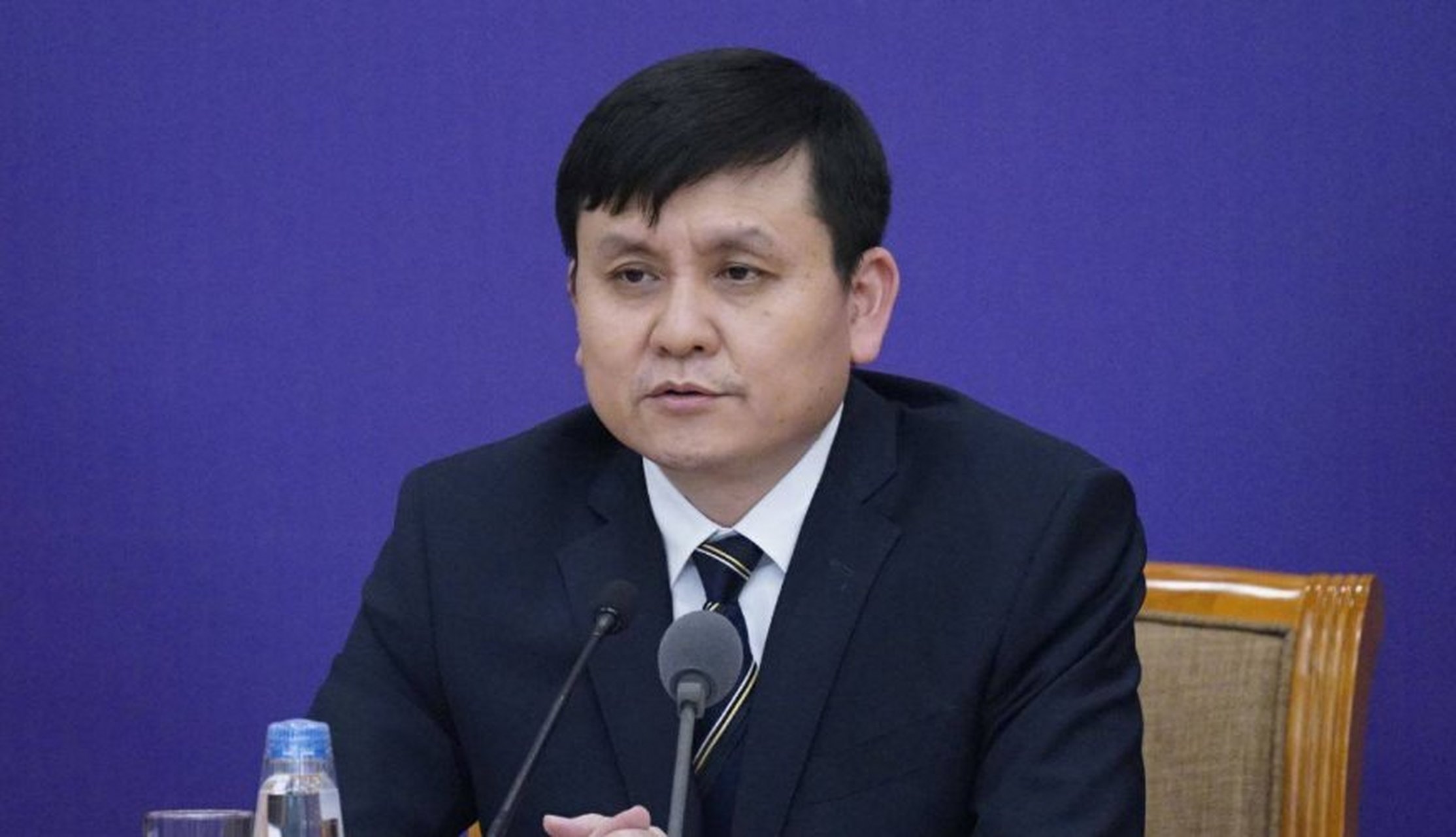 疫情三年,张伯礼,钟南山,张文宏,李兰娟基本共同承担了"可能""也许""