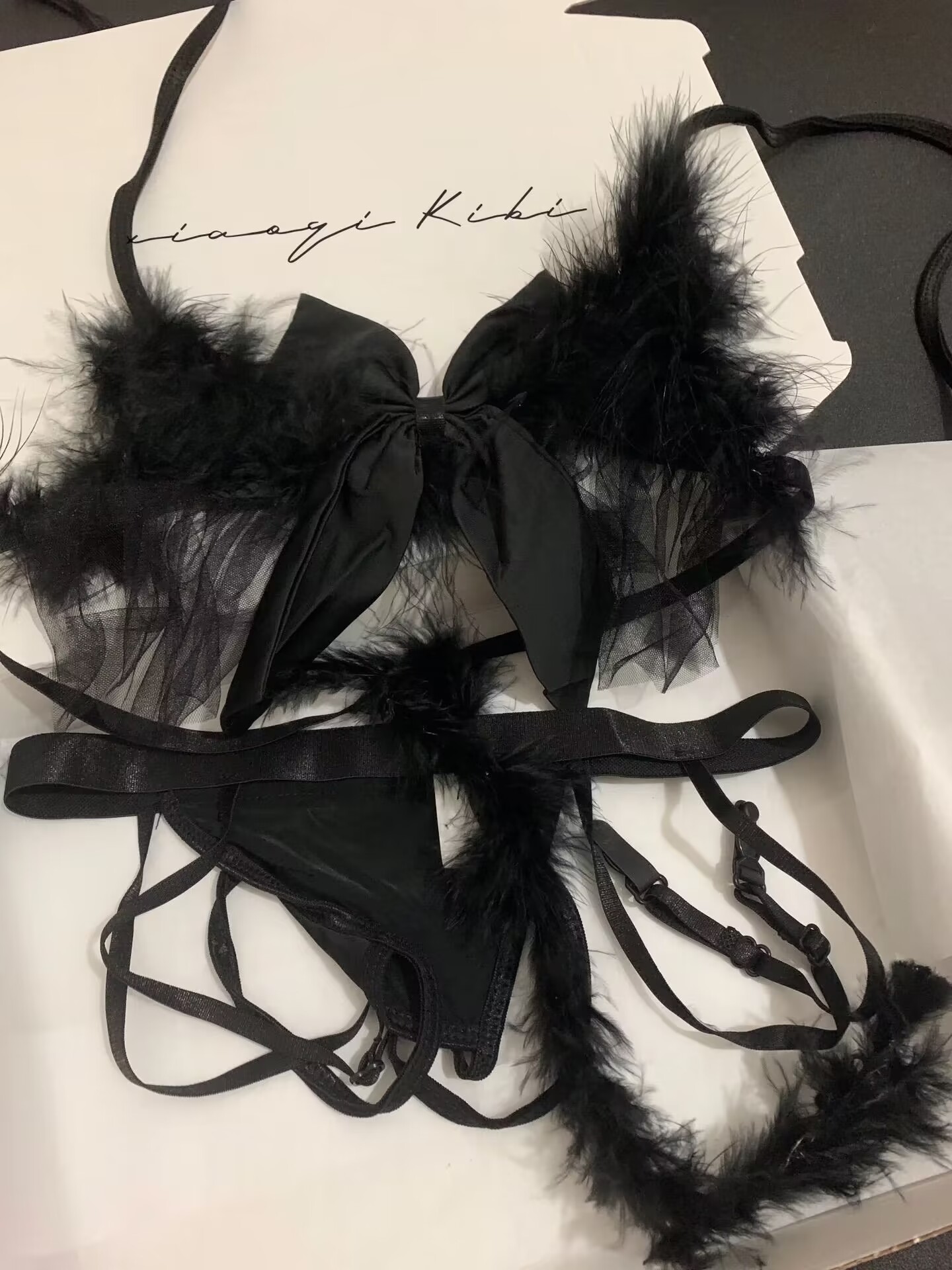 黑色小野猫,刺挠你刺挠你!