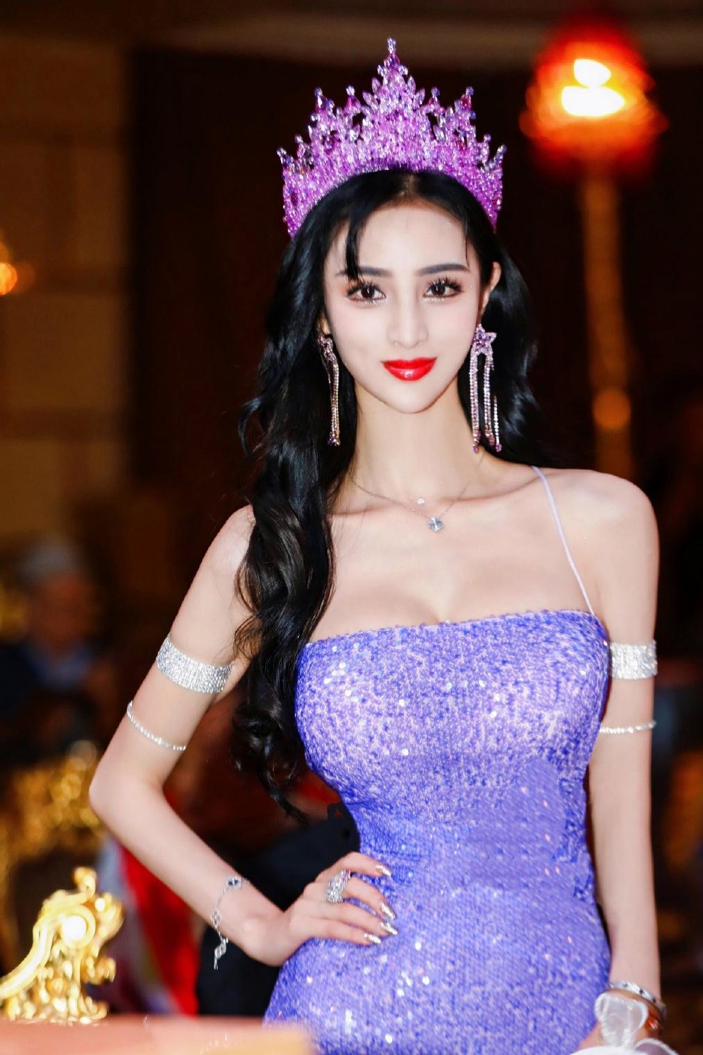 吴春怡大美女#美女# #性感好身材# #动态连更挑战