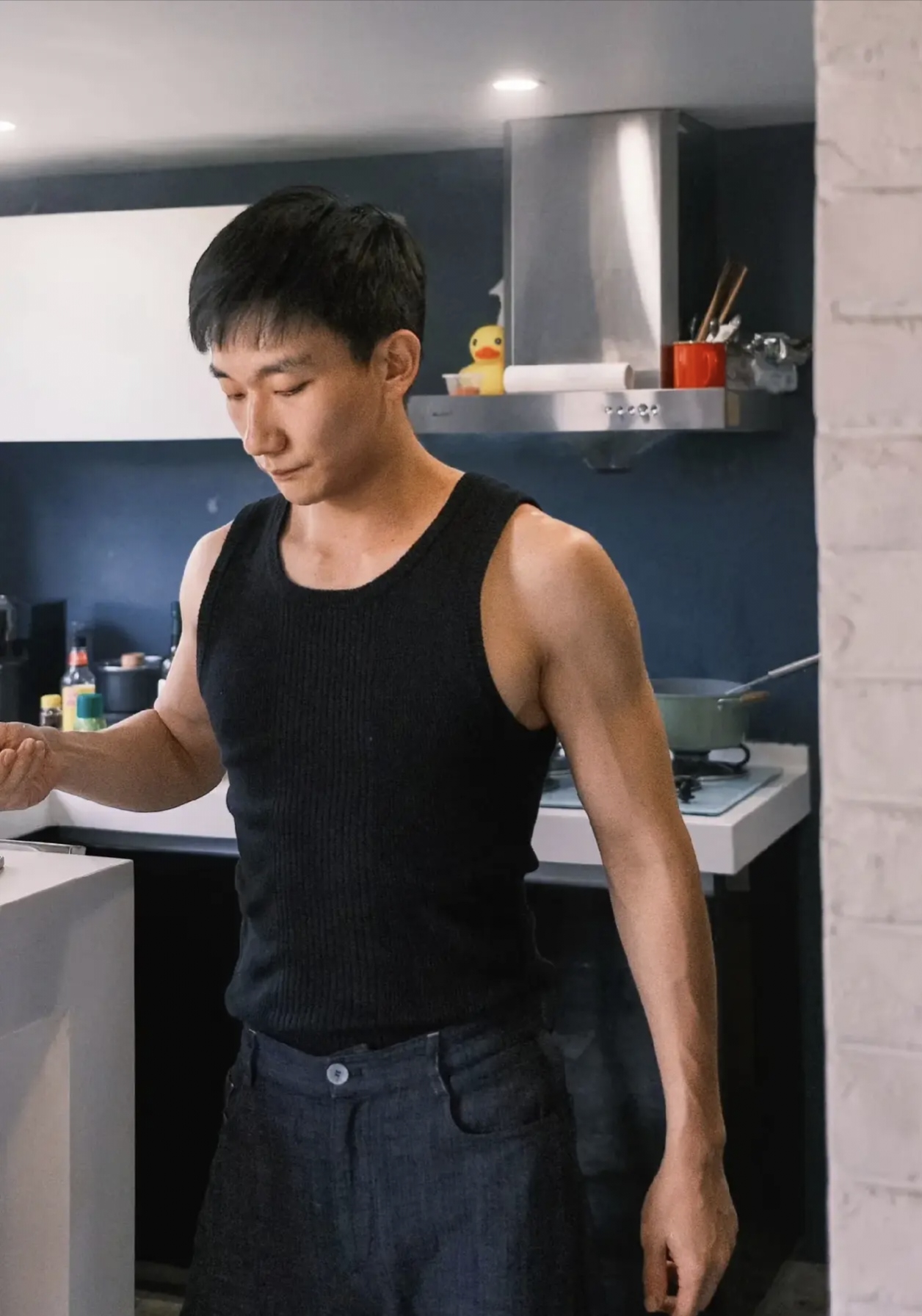 有网友调侃:"吴昊宸怕是一天班都不想上了