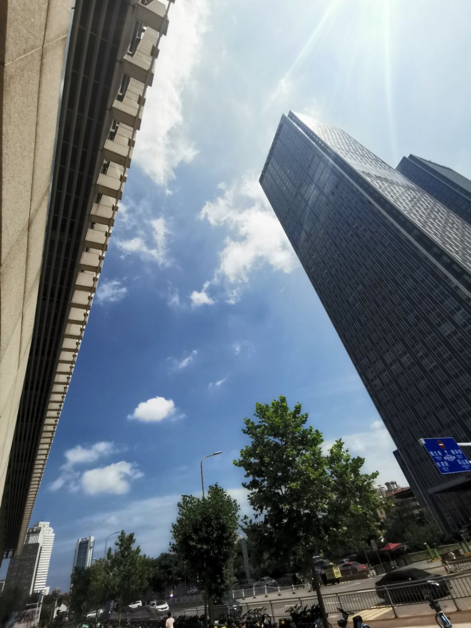 love  ——by roycroft  我爱你,不光因为你的样子;还因为,和你在一起