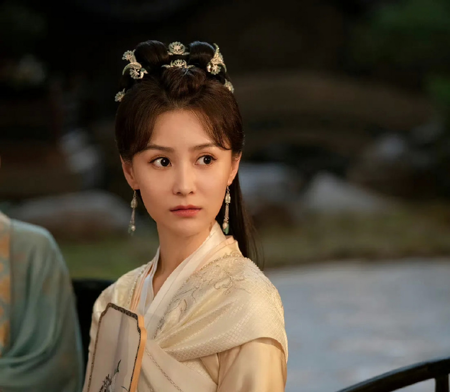 1张睿:宋轶的大学同学,演过新版《还珠格格》五阿哥,在这部剧中述个