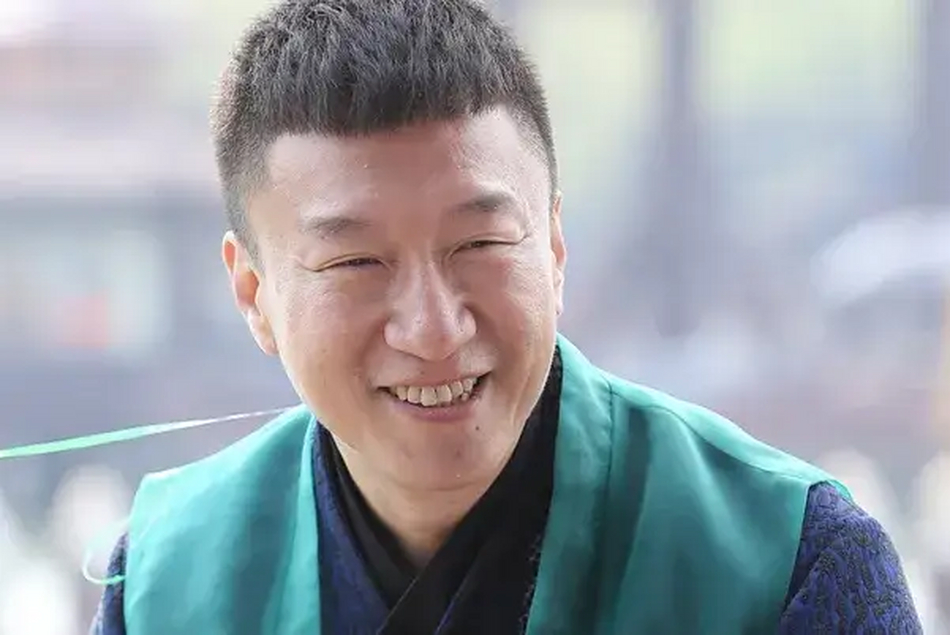 孙红雷,黑龙江省哈尔滨人. 辛芷蕾,黑龙江省鹤岗人.