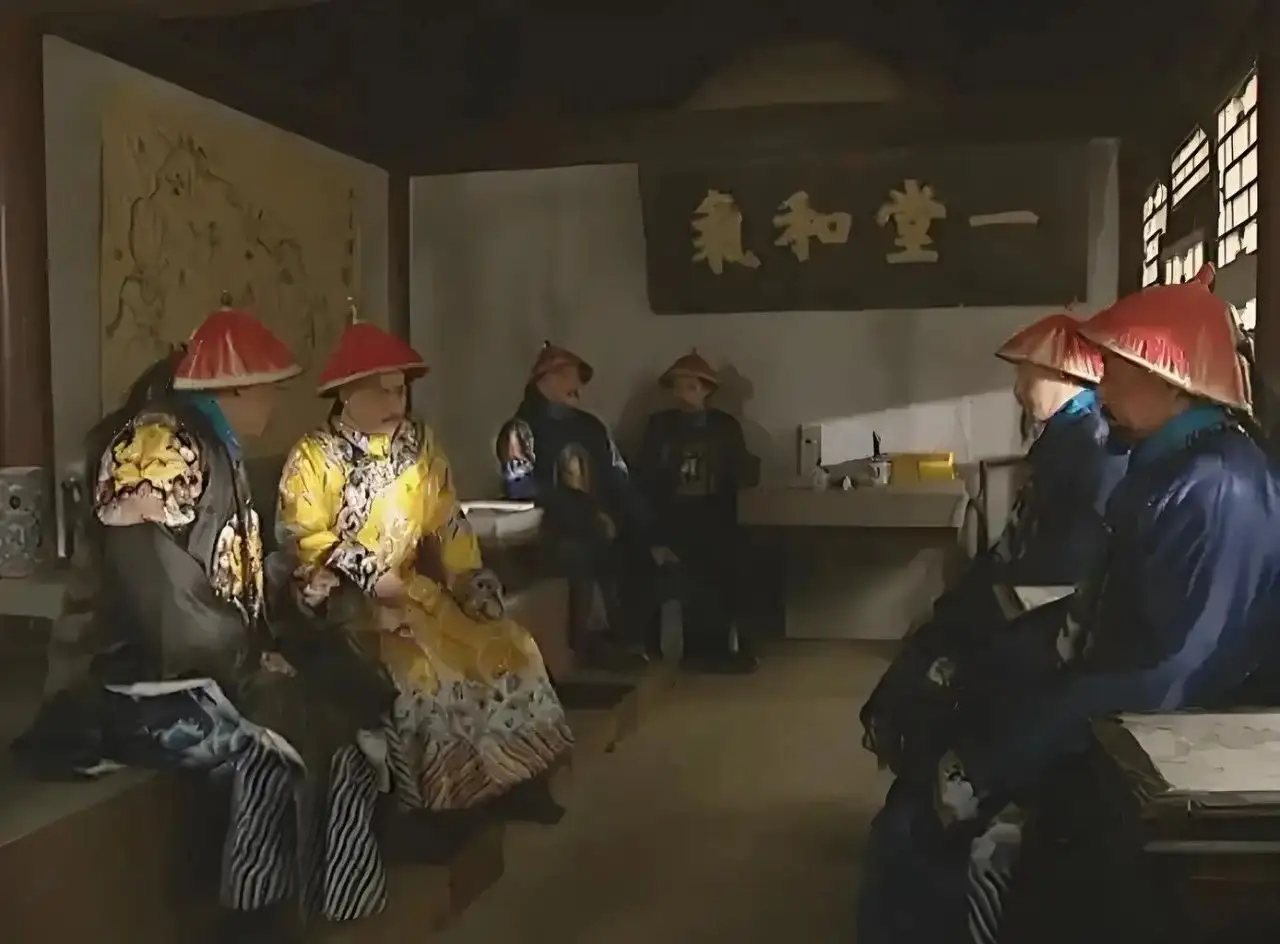 凌晨4:00起床,洗漱.凌晨4:30早读,批阅奏折