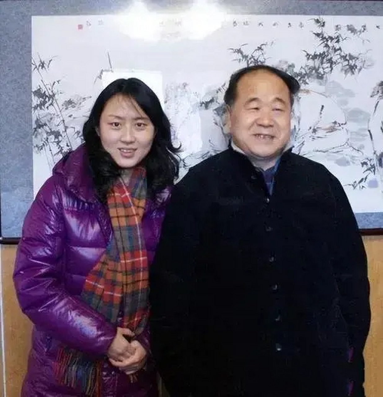 管笑笑,1981年出生于山东高密县.