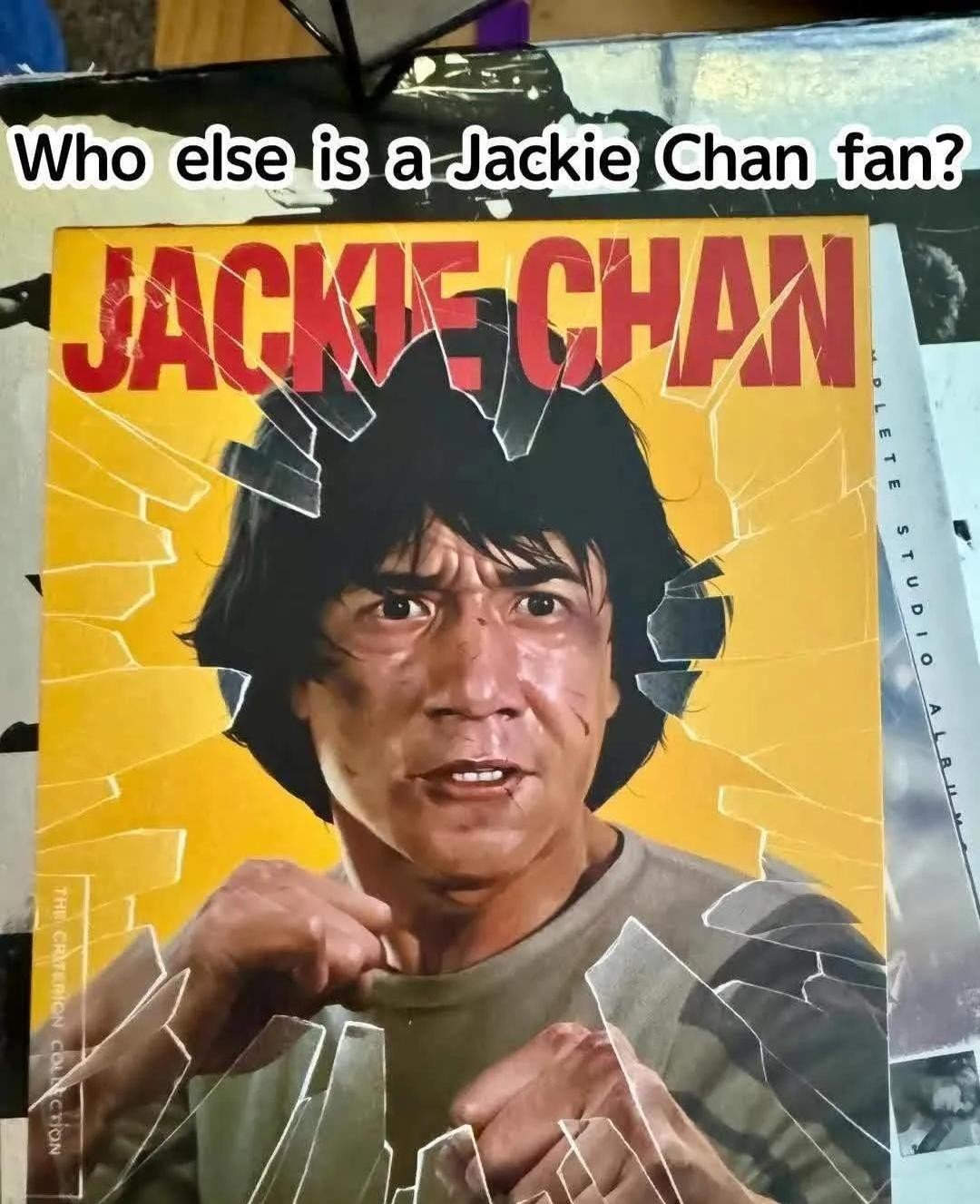 成龙大哥凭借其独特的功夫喜剧风格,在好莱坞拥有一席之地,这毋庸置疑