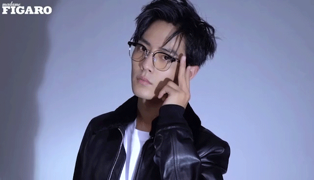 登madame figaro封面演绎多重时尚,简约造型尽显出众气质,戴上gentle