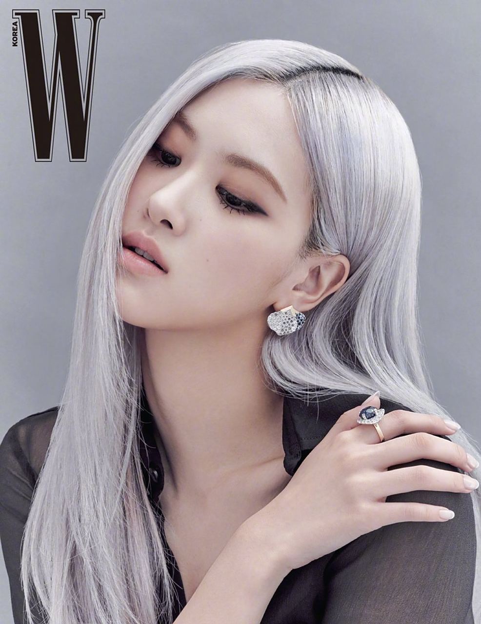 rose银发大片,太惊艳了,又酷又美#初秋时髦精穿搭志# #嘉人封面大赏