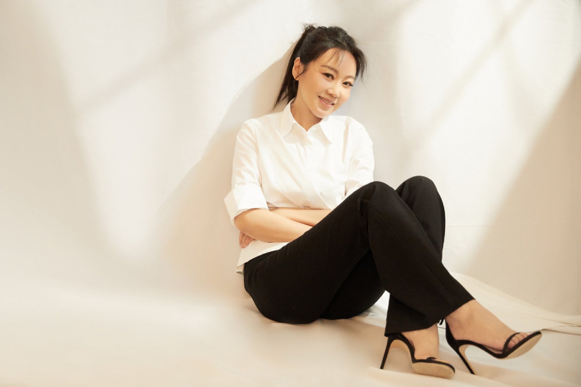 闫妮新造型好显嫩!