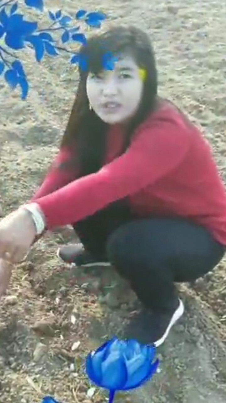 这个女人是缅甸的骗婚的骗了我家几十万跑了有看到的请报案不要让更多