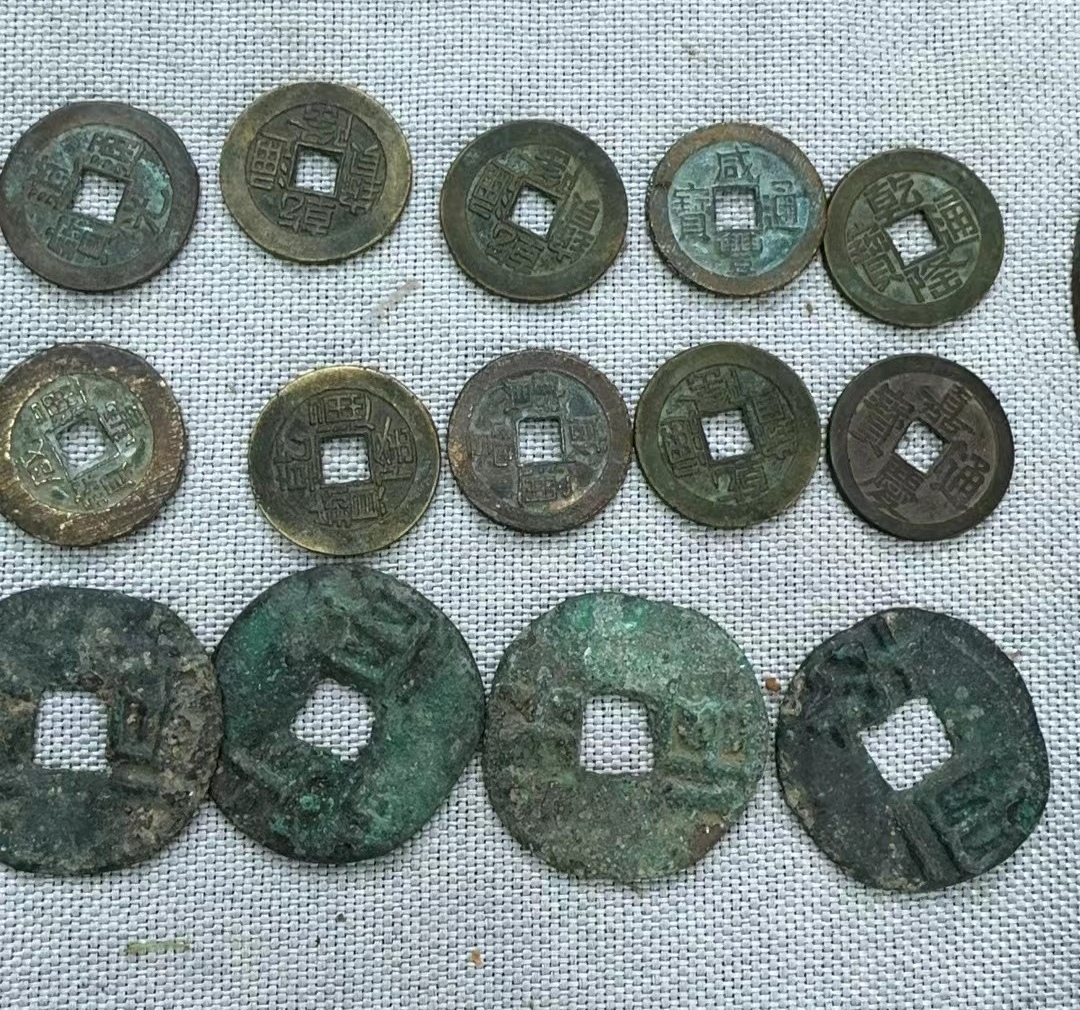 老藏家转让的秦半两,不知道市场价多少