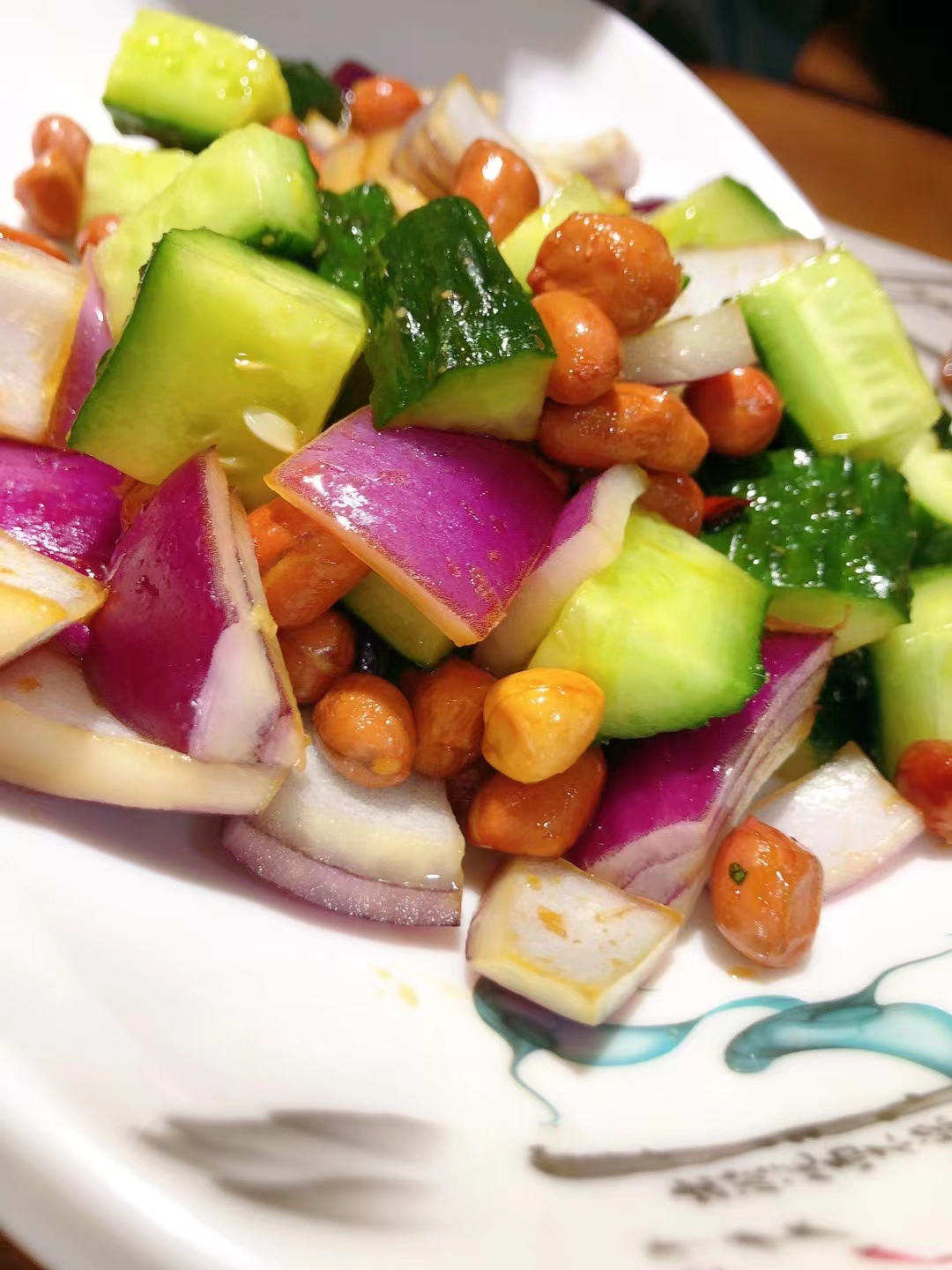 五月美食大赏# 美食拌三丁!色彩缤纷,口感鲜美,真是让人回味无穷