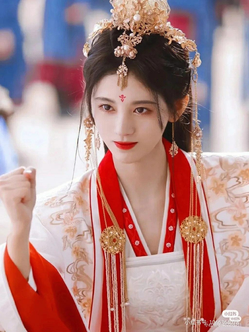 鞠婧祎大婚造型[亲吻][亲吻][嘻嘻][嘻嘻][嘻嘻]