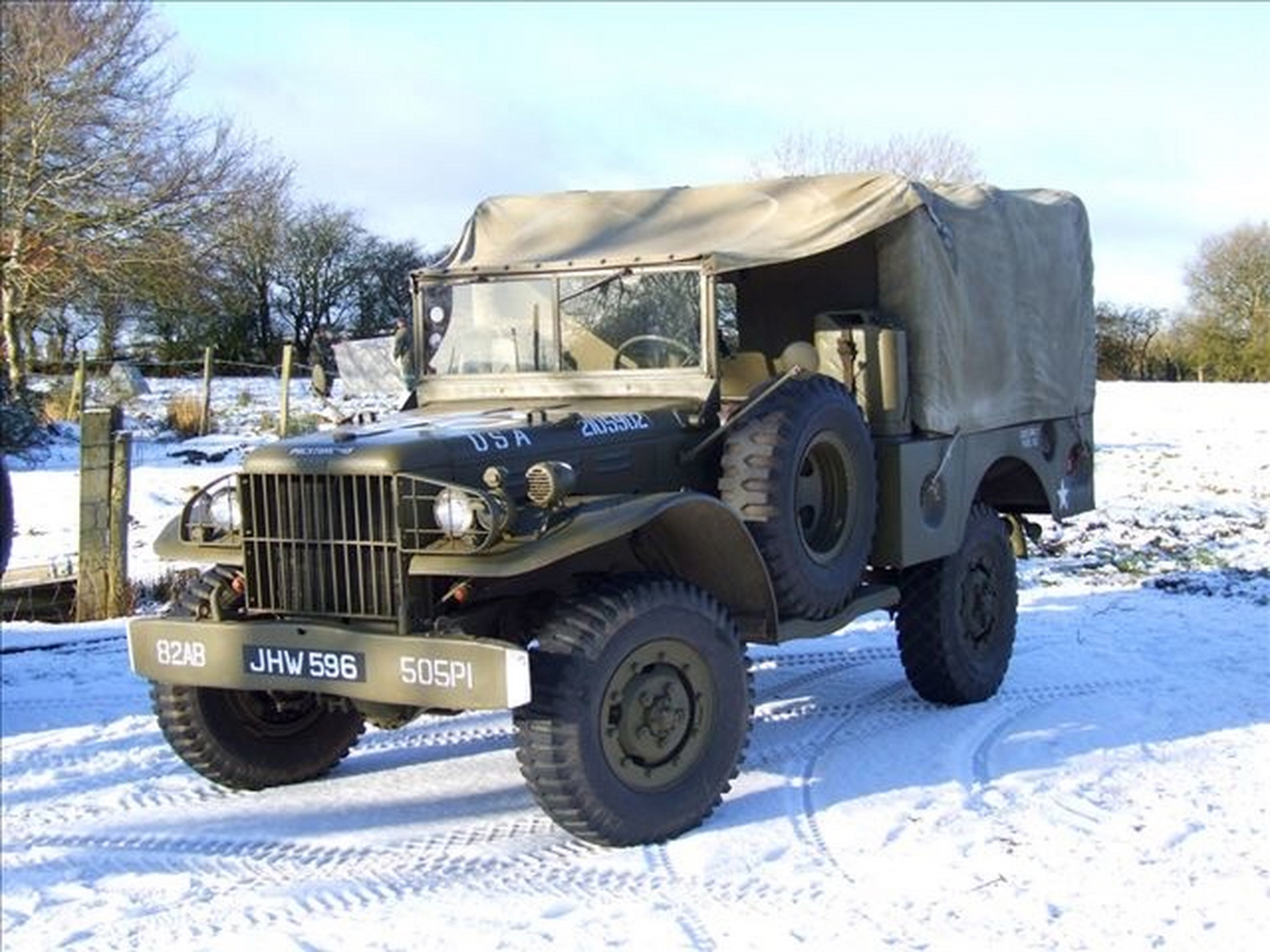 电影《奇袭》中的道奇t214中吉普车 60年代,国内上映的一部抗美援朝