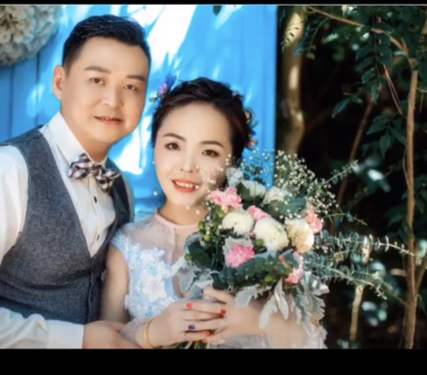 这个男的叫卢俊亮他是老赖,我一直把他当朋友借钱给